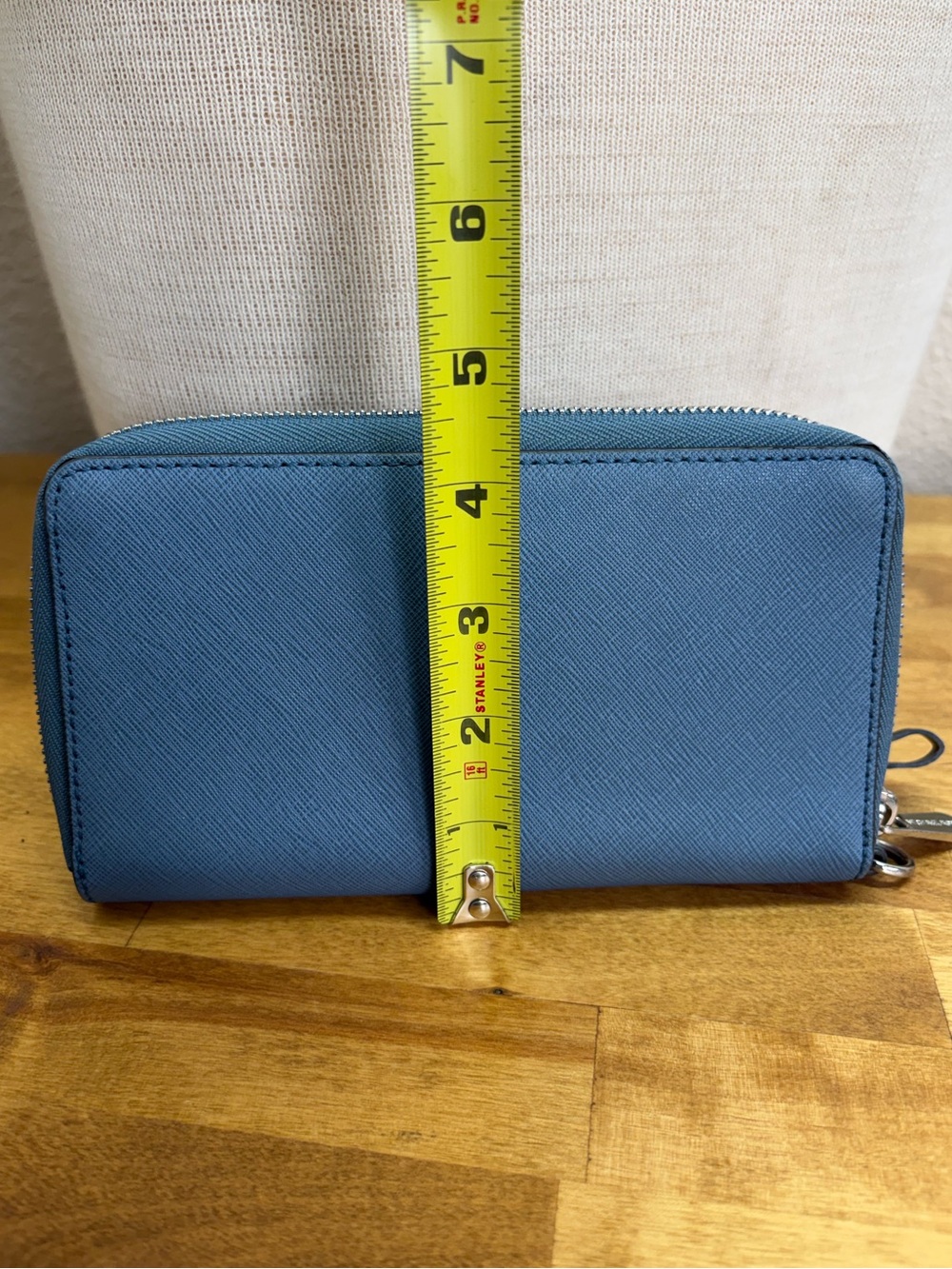 Michael Kors Jet Set Travel Blue Saffiano Leather Zip Around Wallet - Picture 7 of 7
